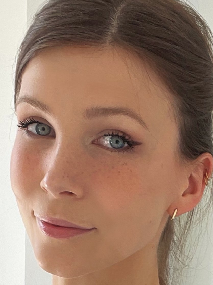 ivynashed's tweet image. morninggggggggg❤️ would u do kiss kiss with me?