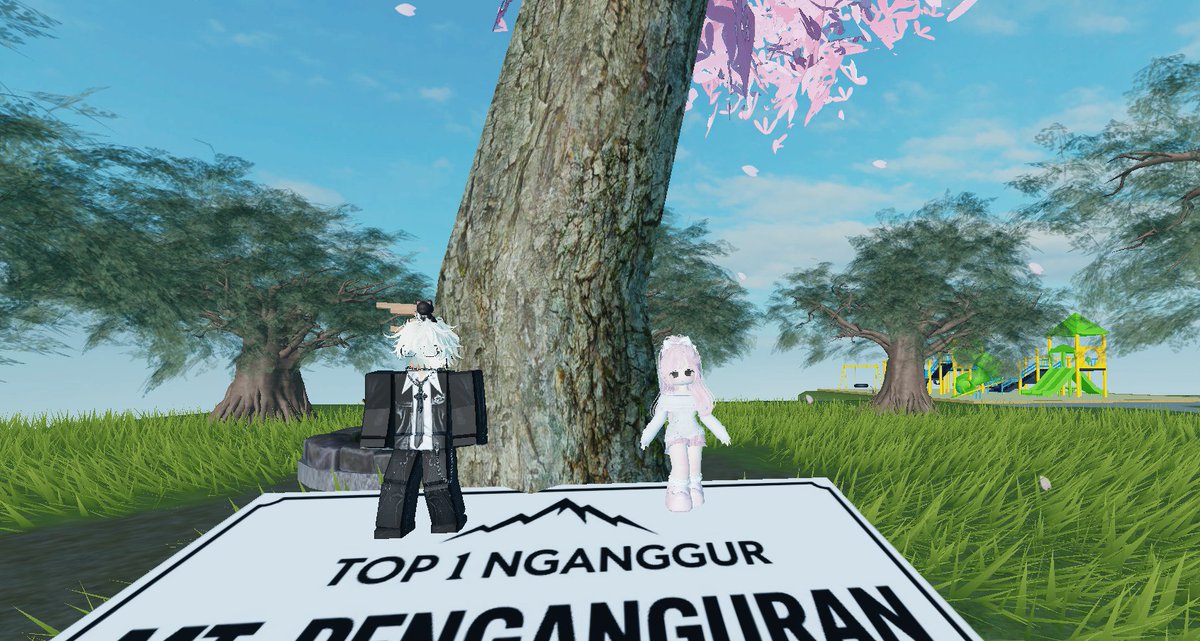 mintyscribble's tweet image. day 1 mabar sama dia setelah jadi mantan, canggung banget wkwk