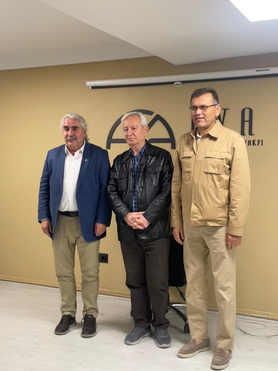 AYA’da Beşir Ayvazoğlu ile “Dânişmend” Üzerine Bir Söyleşi.