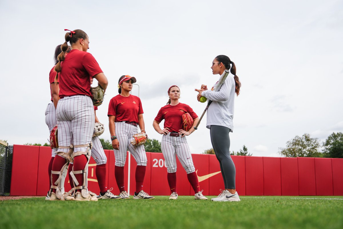 Happy National Coaches Day to the best in the biz!

🌪️🥎🌪️