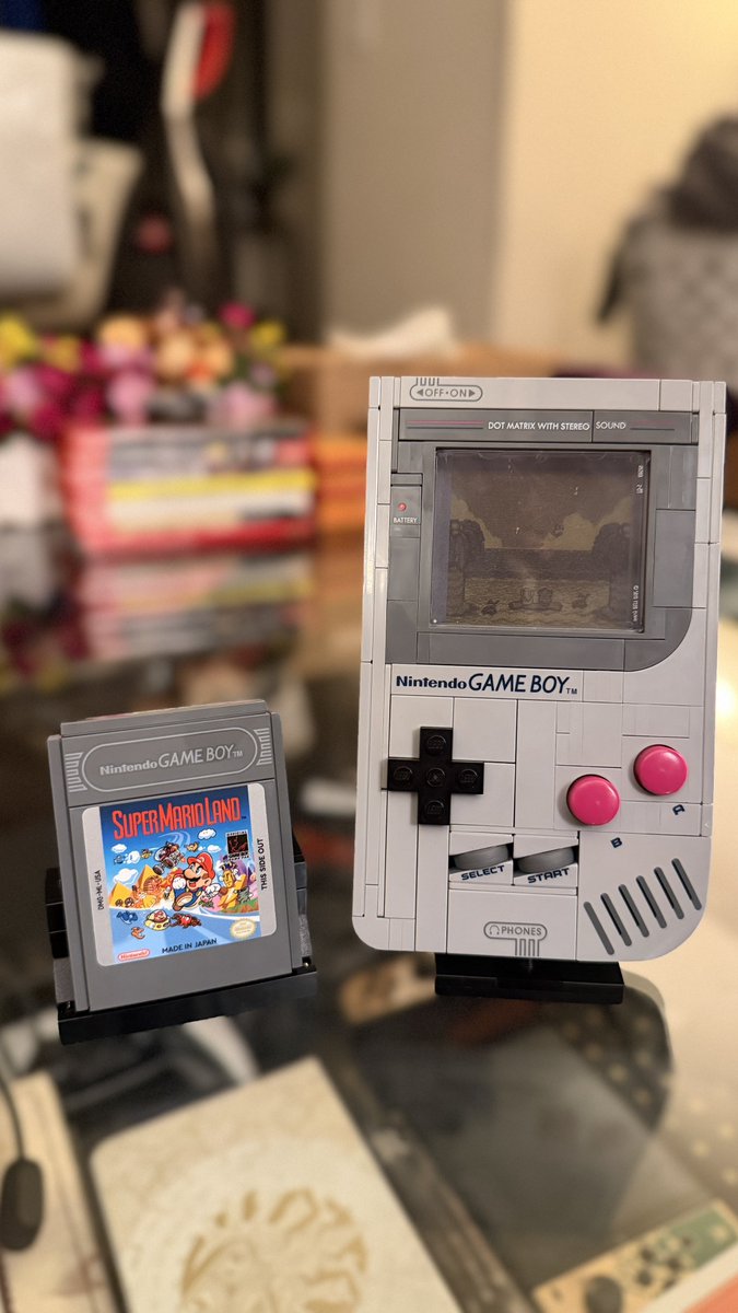oh yea , it’s beautiful . 
#gameboy #nintendo #lego 

<a href="/LEGO_Group/">LEGO</a> <a href="/NintendoAmerica/">Nintendo of America</a>