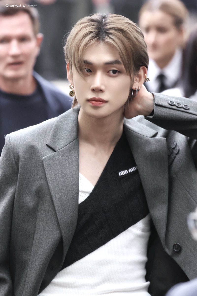 CHERRYJ_0913's tweet photo. 251006

#YEONJUN #ヨンジュン
#연준 #TXT #투모로우바이투게더 https://t.co/hZBnlIyw0P
