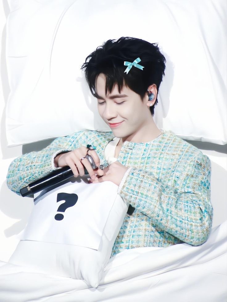ttravi1011's tweet photo. Happy birthday to my favorite person to exist🫶🏻You mean more than words could ever say🫣

HAPPY MASTERD DAY
#QuangHungMasterD
#MasterDDay https://t.co/HF3Nf2x4RQ