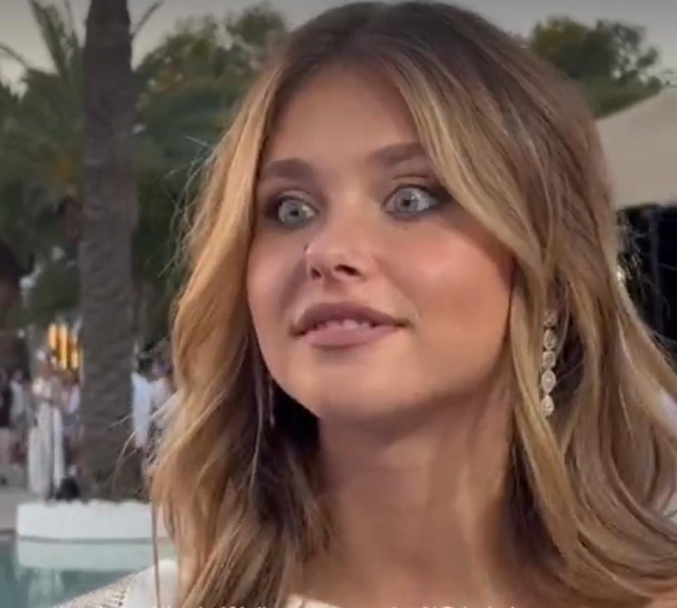 Me gustaría ver La cara de Nicole cuando entre aquí y vea la que está liando su compañero de trabajo #CulpaMia #CulpaTuya #Culpanuestra #NicoleWallace #GabrielGuevara