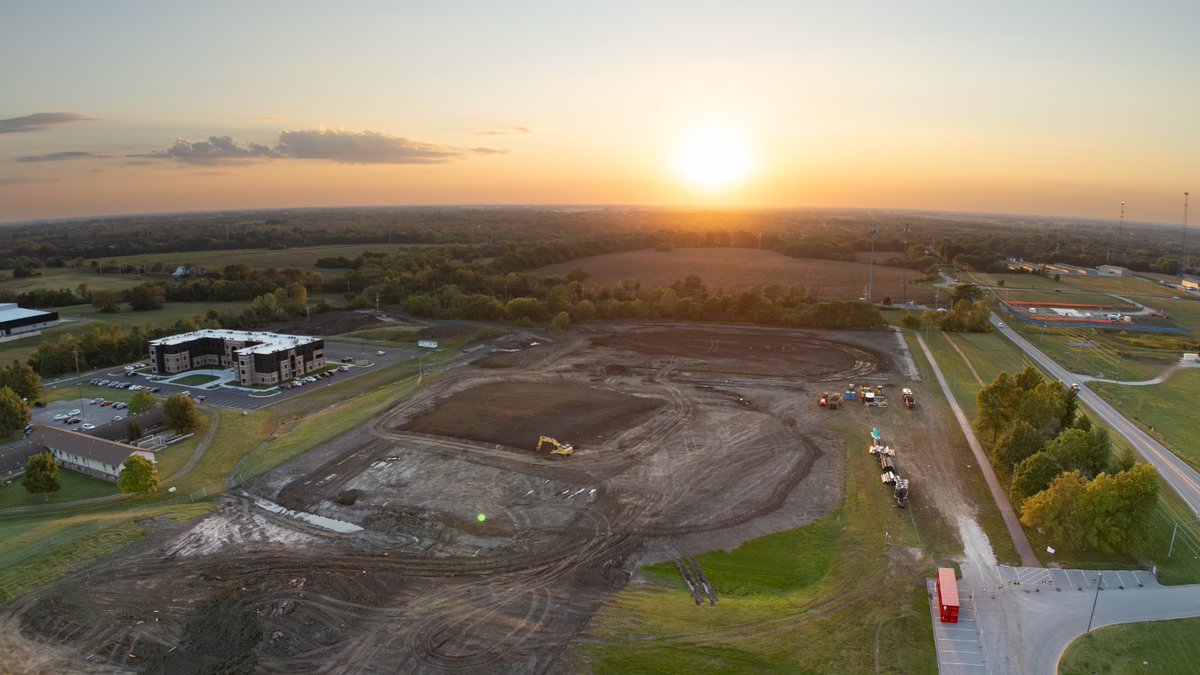 sfccmo's tweet photo. Nothing beats golden hour views! 🌅✨ Check out the latest progress of the outdoor athletic complex construction. https://t.co/VXYA9vimup