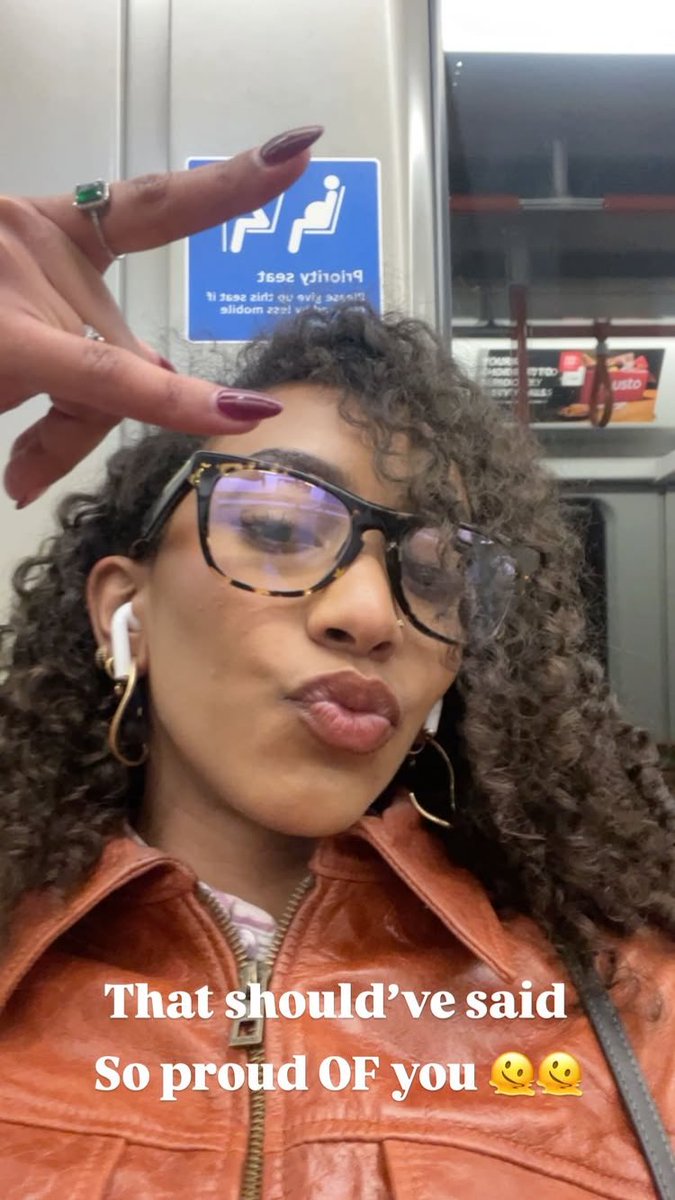 anotherrhall's tweet image. bella via her instagram stories after rachel’s concert last night