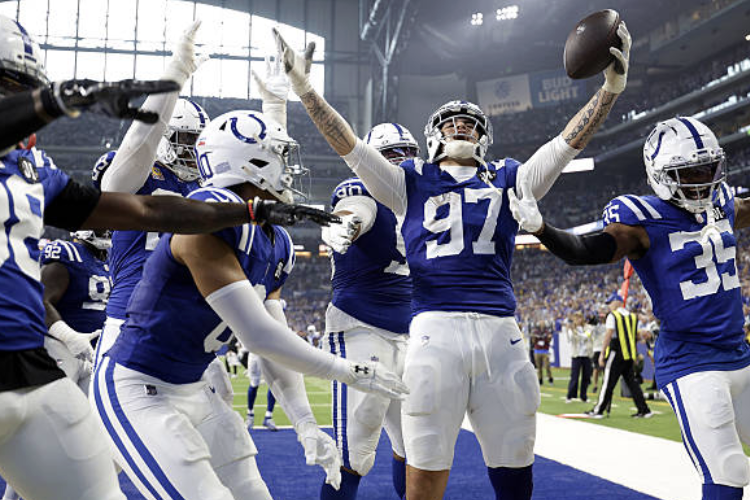 LanceMcAlister's tweet photo. Lou Anarumo's Colts defense:
17.8 points per game (3rd NFL)
14 sacks (T-5th NFL)
6 interceptions (T-4th NFL)
8 takeaway (T-5th NFL) https://t.co/k1Kn3SP1PR
