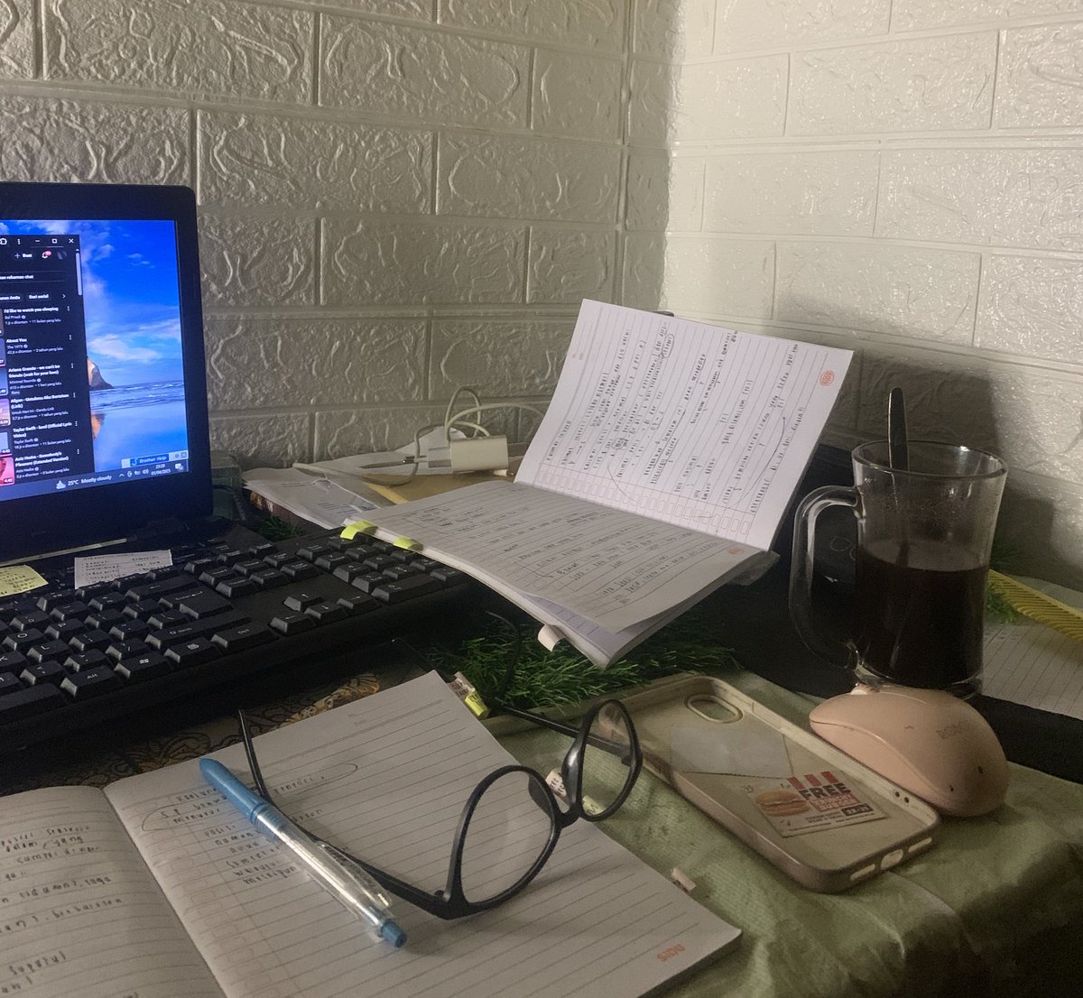 housen lockin tweet media