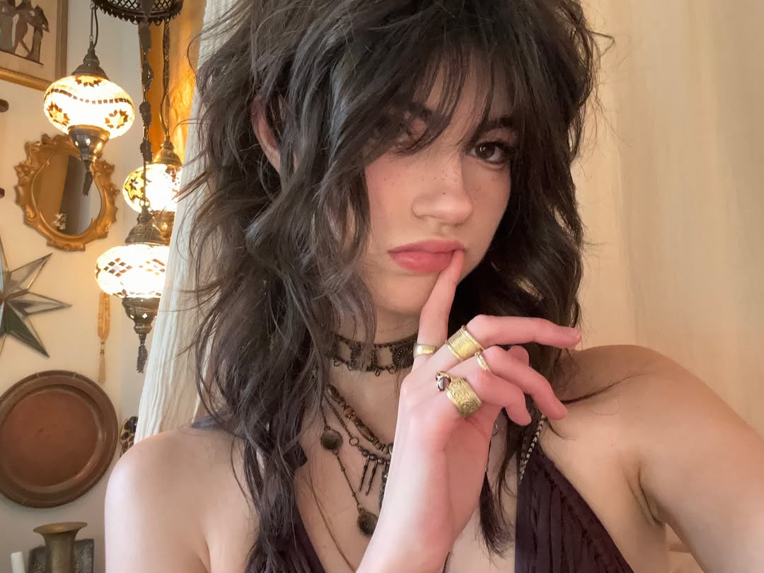 lightningcvnt's tweet image. if u look like this please hmu