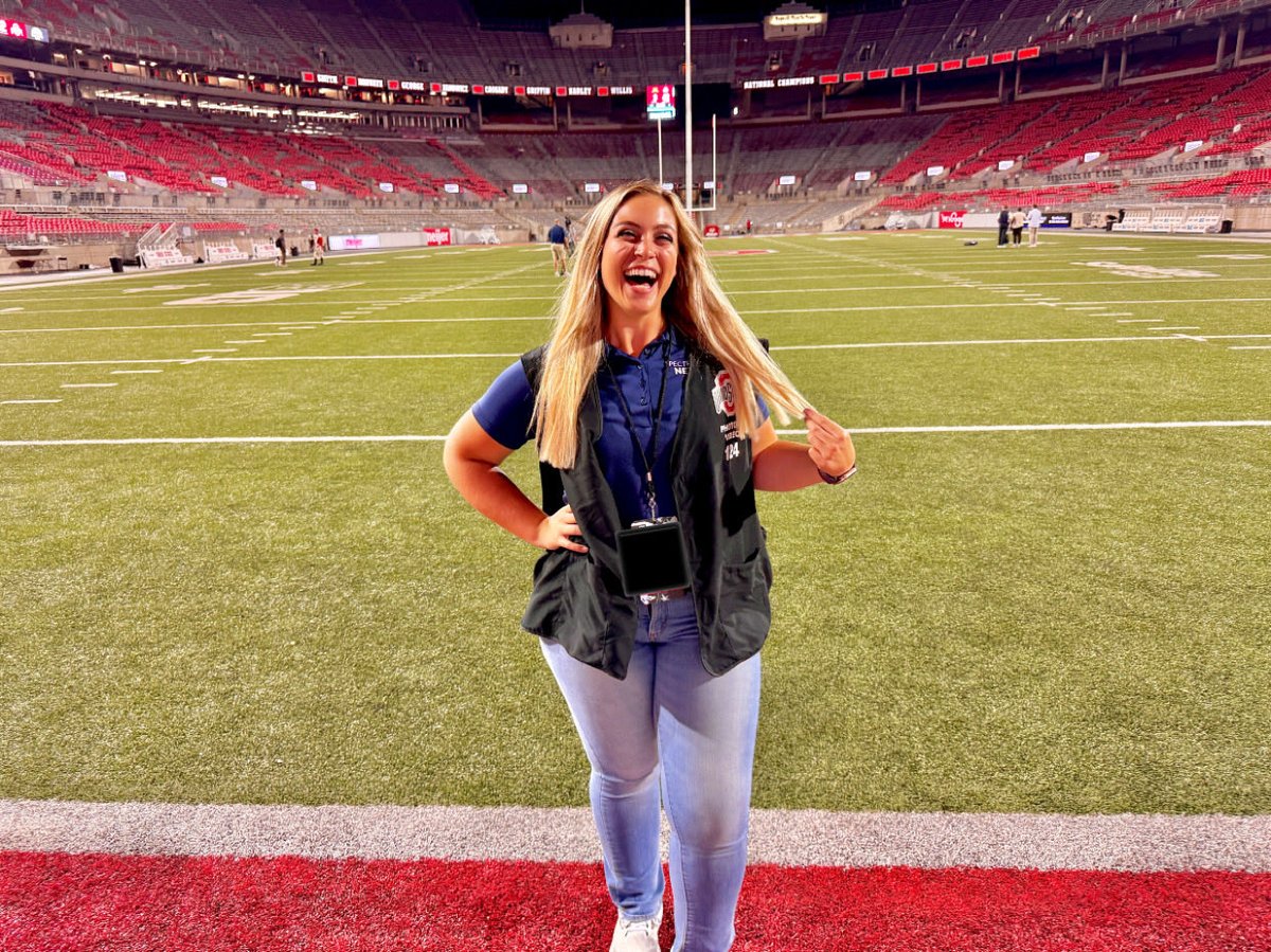 autumnimhoff's tweet photo. Nothing beats night games in the Shoe🏟️🏈🔥 https://t.co/lBayZ2aYws