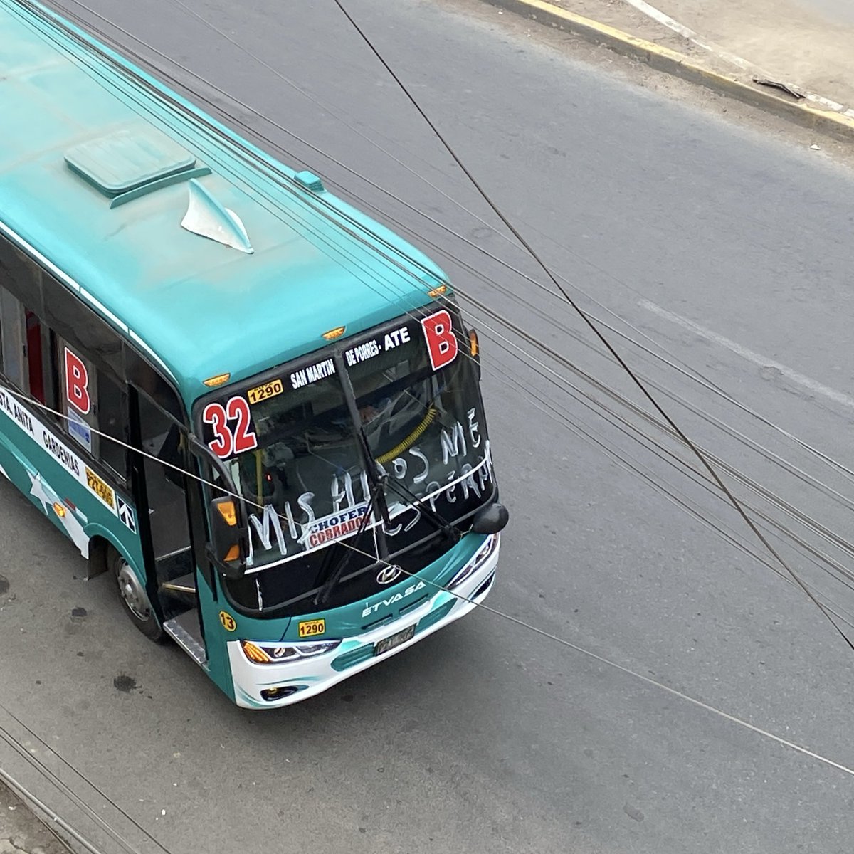 rous_cv's tweet photo. #ParoDeTransporte  Estos mensajes te rompen en el corazón. Ya estamos hartos y las autoridades no hacen nada, les importa un pepino. https://t.co/aBbJtXfnAj