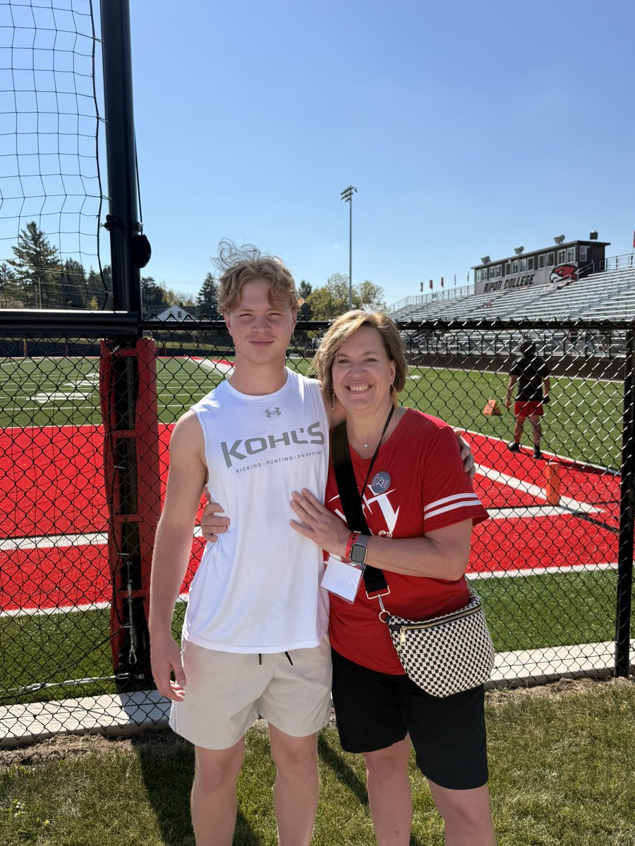 rplattner67's tweet photo. Great Weekend seeing Gavin play football at Ripon College for Family Weekend! @RiponRedHawkFB https://t.co/0blPO7gzwH