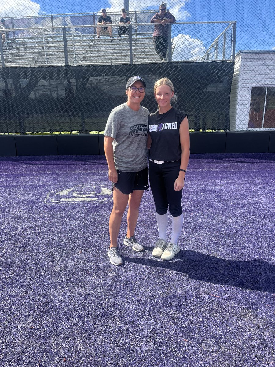Big thank you to the amazing camp that UCA put in this weekend. It was a very fun camp and it was a fast pace camp with a lot of energy! 
<a href="/UCASoftball/">UCA Softball</a> <a href="/CoachLucas_/">Coach Lucas</a> #BearClawsUp