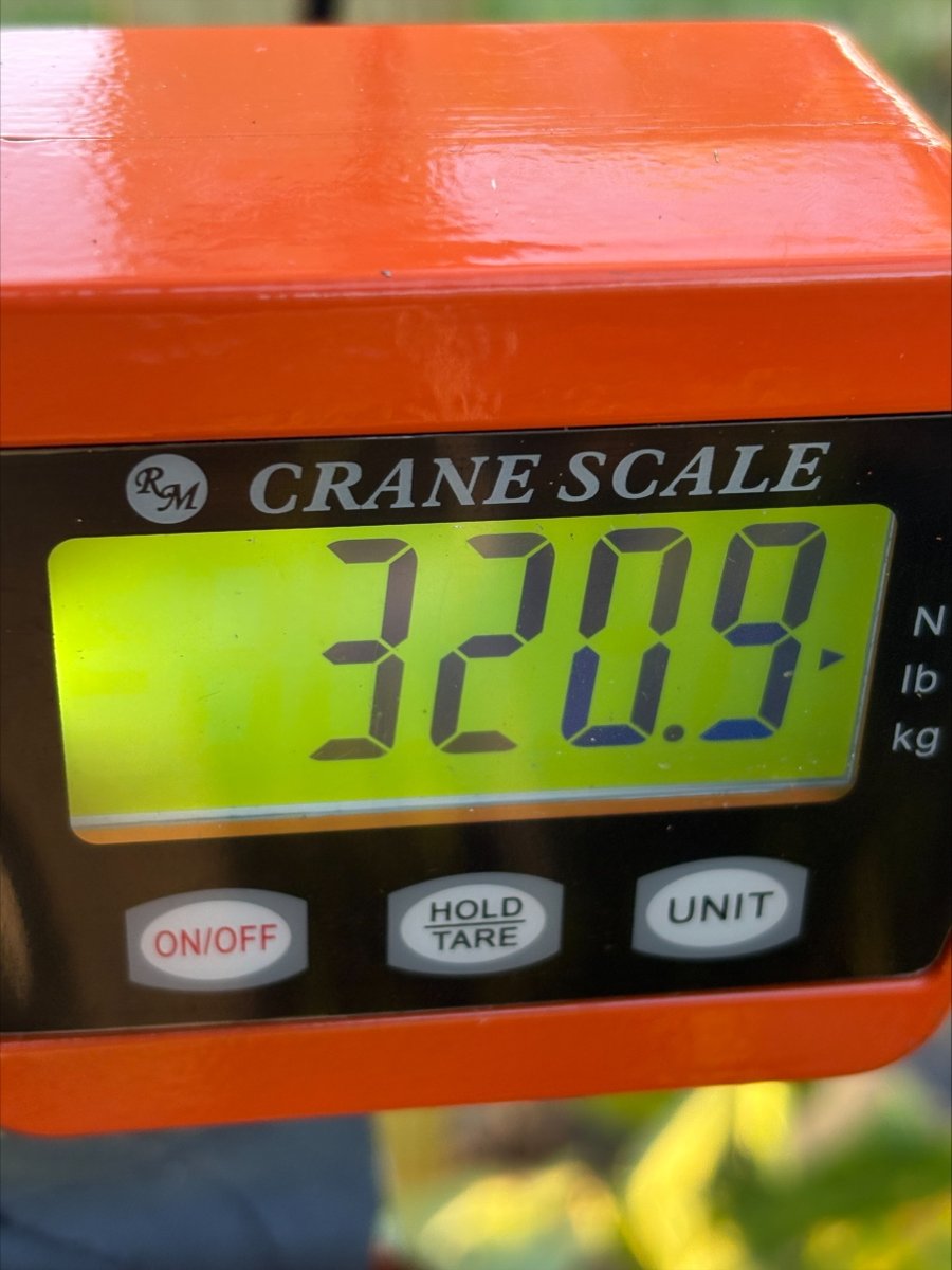 At 320.9 lbs, this pumpkin is proof that The Andersons products can grow more than great turf. From Foltec SG to Humic DG and CharX, premium nutrition = record-breaking results.

#TheAndersonsPro #Pumpkin #PumpkinGoals #PremiumNutrition #SoilHealth