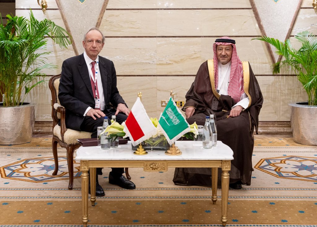 وزارة الخارجية 🇸🇦 (@ksamofa) on Twitter photo #الكويت | معالي نائب وزير الخارجية #وليد_الخريجي <a href="/W_Elkhereiji/">وليد الخريجي</a> يلتقي نائب وزير خارجية جمهورية بولندا السيد فلاديسلاف تيوفيل، وذلك على هامش الاجتماع الوزاري المشترك التاسع والعشرون لمجلس التعاون الخليجي والاتحاد الأوروبي. #الكويت | معالي نائب وزير الخارجية #وليد_الخريجي <a href="/W_Elkhereiji/">وليد الخريجي</a> يلتقي نائب وزير خارجية جمهورية بولندا السيد فلاديسلاف تيوفيل، وذلك على هامش الاجتماع الوزاري المشترك التاسع والعشرون لمجلس التعاون الخليجي والاتحاد الأوروبي.