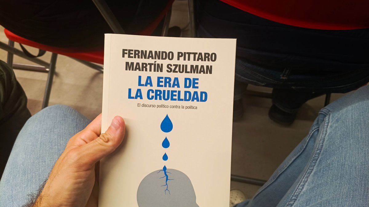 👀En la presentación de 'La era de la crueldad' (<a href="/sigloxxiesp/">Siglo XXI España</a>) de @ferpittaro y <a href="/martinszulman/">Martín Szulman</a> junto al gran <a href="/thewarroomblog/">Iván Redondo</a>