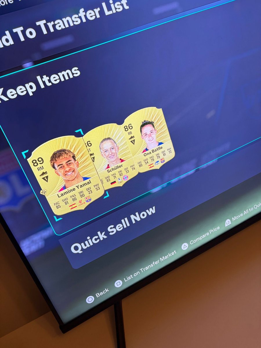 A couple rank 1s &amp; 2s this past weekend across Ps5 &amp; PC 🤝
A cheeky Yamal pull to go with it 👌
We go again next weekend ✅
Make sure to dm to get yourself the best rank &amp; rewards 📥