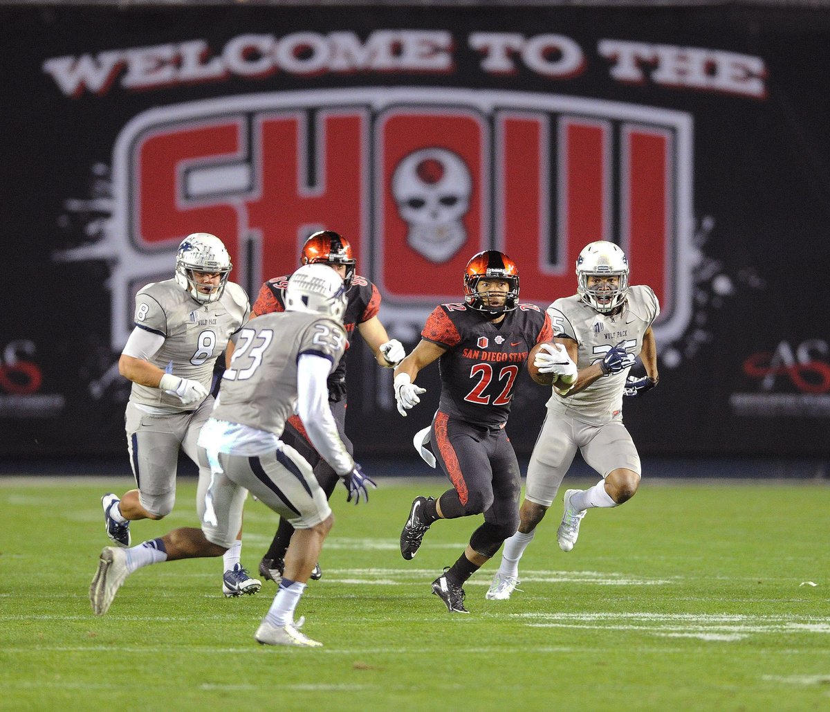 Tom Ables Aztec for Life (@tomables) on Twitter photo In the 2015 season finale the Aztecs beat Nevada 31-14 to finish the MW schedule 8-0. Freshman QB Christian Chapman replaced injured Maxwell Smith; Donnel Pumphrey rushed for 154 yards and 2 TDs; Chase price added 112 and 1 TD. #GoAztecs #AztecForLife #788andCounting <a href="/AztecFB/">San Diego State Football</a> In the 2015 season finale the Aztecs beat Nevada 31-14 to finish the MW schedule 8-0. Freshman QB Christian Chapman replaced injured Maxwell Smith; Donnel Pumphrey rushed for 154 yards and 2 TDs; Chase price added 112 and 1 TD. #GoAztecs #AztecForLife #788andCounting <a href="/AztecFB/">San Diego State Football</a>