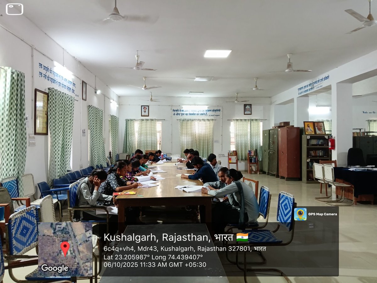NSSMBDCOLLEGE's tweet image. मामा बालेश्वर दयाल राजकीय महाविद्यालय, कुशलगढ़
के पुस्तकालय/वाचनालय में प्रतियोगी परीक्षाओं की तैयारी में जुटे विद्यार्थी — अध्ययन में तत्पर, सफलता की राह पर। ✨