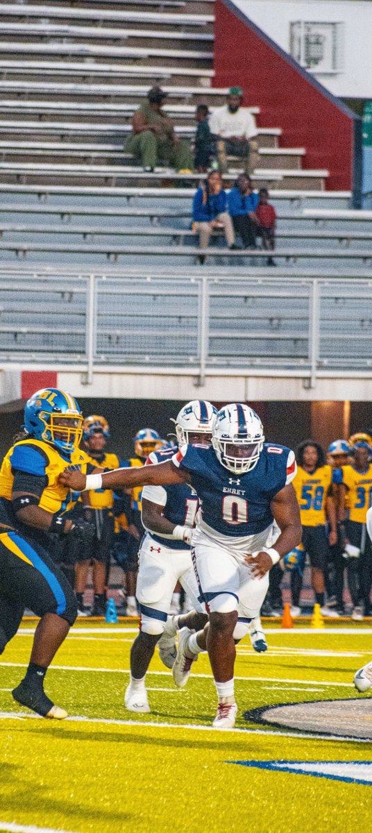 Mid SZN highlight tape out now :
hudl.com/video/3/223610… 
3 sacks 
12 tfl's
26 tackles
7 QB hits 1 resulting in a interception 
11 QB pressures 
1 fg block 
1 carry , 5 yards and a first down