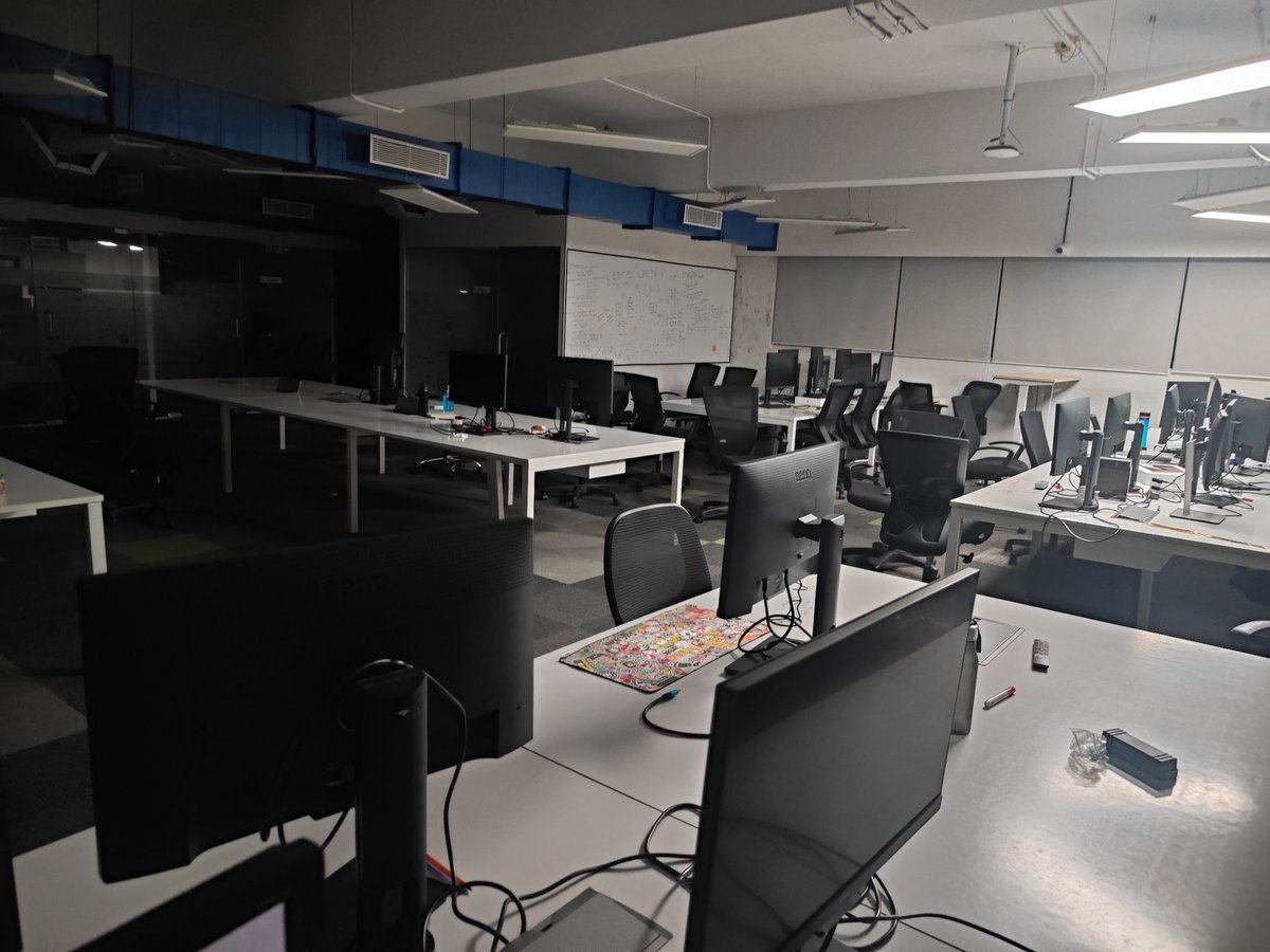 Moksh1107's tweet image. Leaving the office at 10 PM.
Proper startup vibes.
Still doesn’t feel real sometimes. 💻✨
#StartupLife #DeveloperJourney #LateNights
