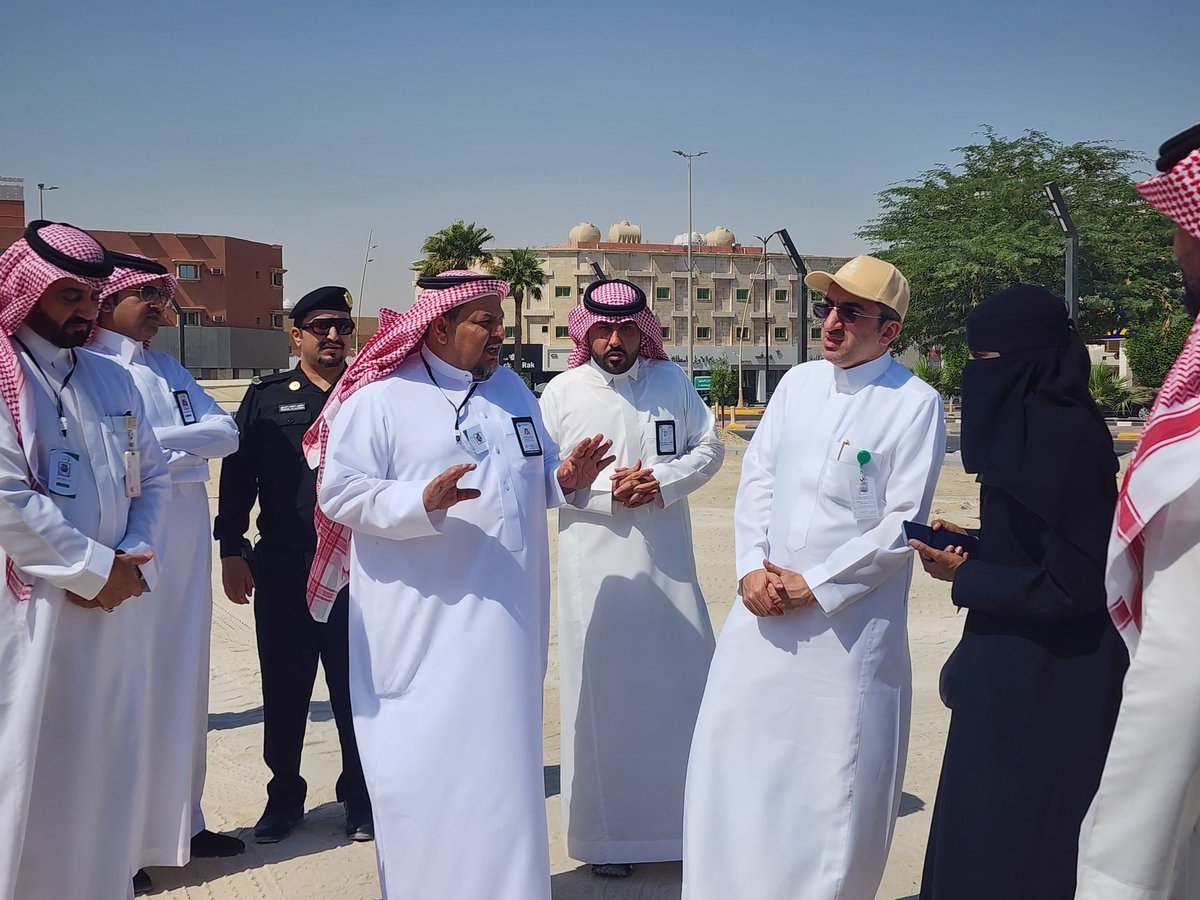 HC_ALKhafji's tweet photo. جانب من الزيارة الميدانية لفريق برنامج المدن الصحية بفرع وزارة الصحة بالمنطقة الشرقية، لتقييم محافظة #الخفجي ضمن مراحل التقييم المبدئي.

معًا لنمنح الخفجي مكانتها كمدينة صحية. https://t.co/scwszVDqLh