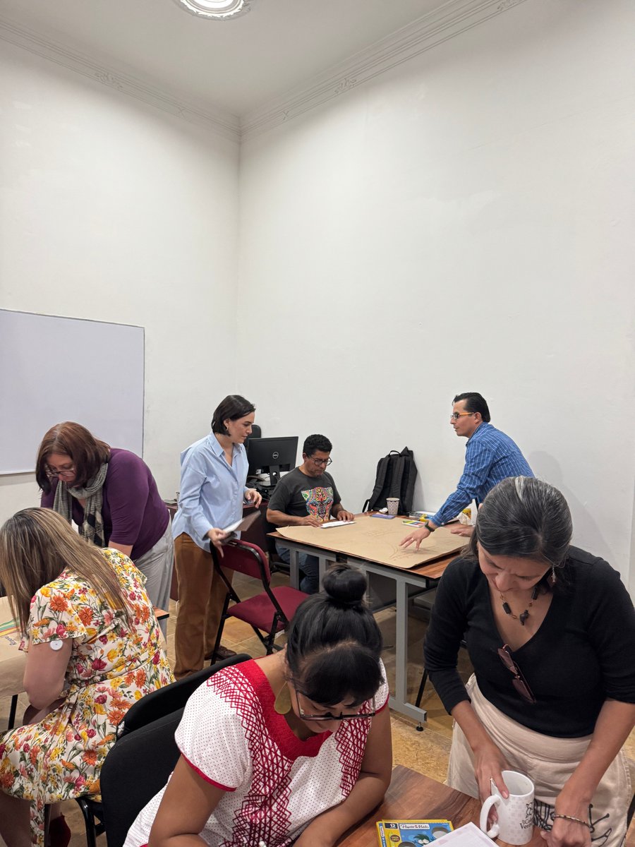 ElColVer's tweet photo. 1er Taller “Estrategias docentes para crear y mediar experiencias de aprendizaje”, organizado por la Subdirección de Educación Continua y a Distancia.
Más información en: https://t.co/9fbuwhqZQk https://t.co/EyyL8Bl5f4