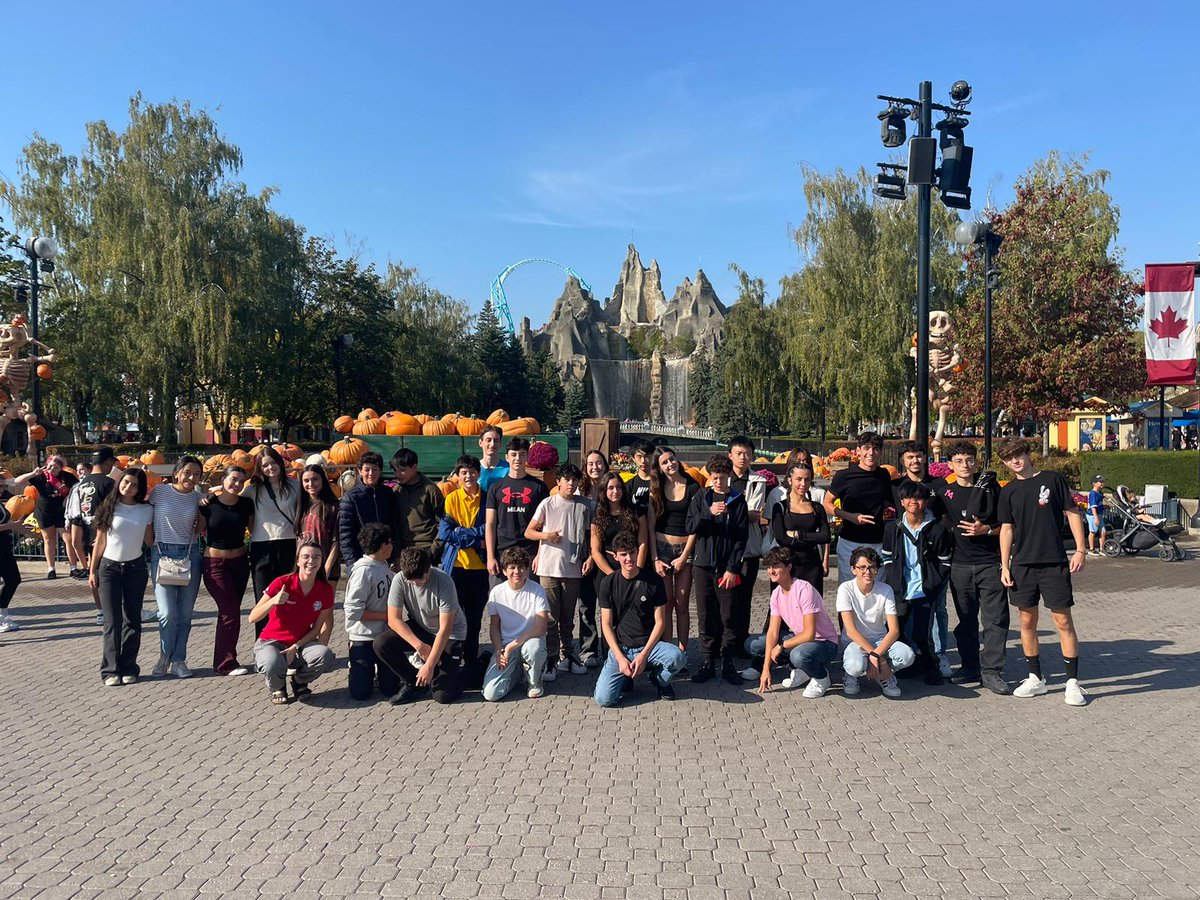 studyinniagara's tweet photo. Our International Students had a great time at Canada's Wonderland over the weekend. A beautiful day with some big smiles!

#international #students #niagara #canada #education #canadaswonderland #school #highschool #visa #studyabroad https://t.co/wgdyz3sRLZ