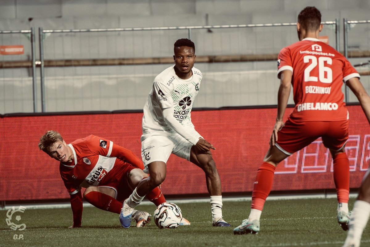 Lawrence_108's tweet image. Grateful for every step on the way 🫶🏾

#LawMaker