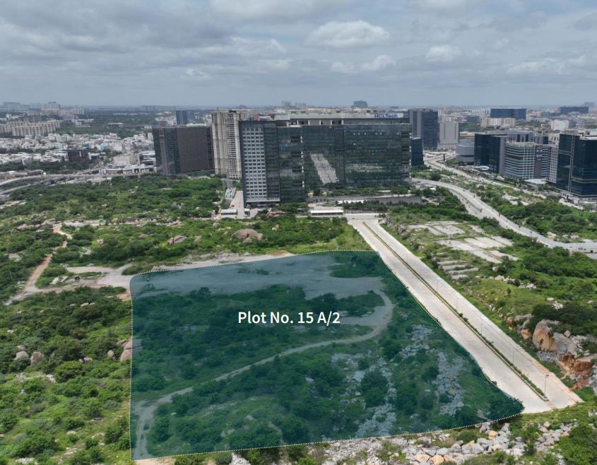 TheNaveena's tweet image. Hyderabad Shatters All of its Land Price Records - ₹177 Cr &amp;amp; ₹141.5 Cr per Acre at Raidurg

Prestige Group got second-highest rate, acquiring 11 acres at ₹141.5 crore per acre (₹1,556.5 crore total) at Raidurg

MSN Realty set a new all-time high, buying 7.67 acres at ₹177…