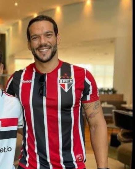 caio tweet media