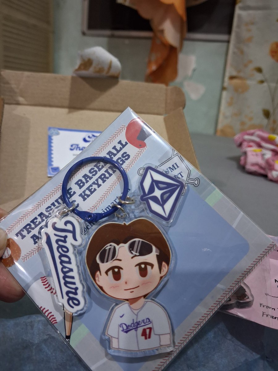 itskwave_me's tweet photo. Freeeebies✨️ overload thank soo much💗 @chumimart_ph https://t.co/8ii9fgDBe3