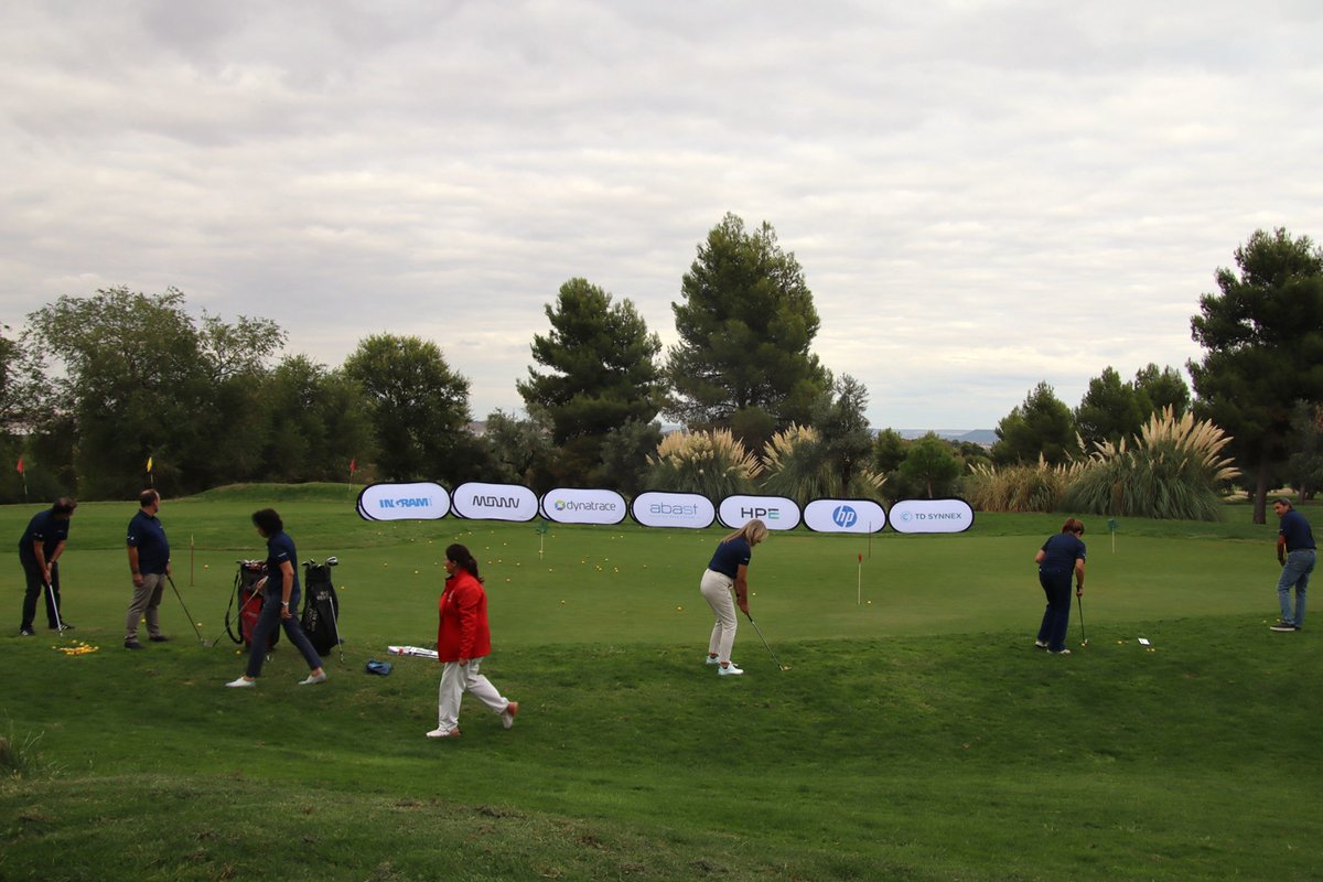 AbastGrup's tweet photo. El 30 de septiembre clientes, partners tecnológicos y miembros del equipo Abast se reunieron para disfrutar del I Torneo de Golf y Pádel Abast combinando #deporte #networking y #tecnología gracias a @Dynatrace @HPE_Espana @HPEspana @ArrowECSSpain @TDSYNNEX_Spain  @IngramMicroES https://t.co/qY0aFPVsI7