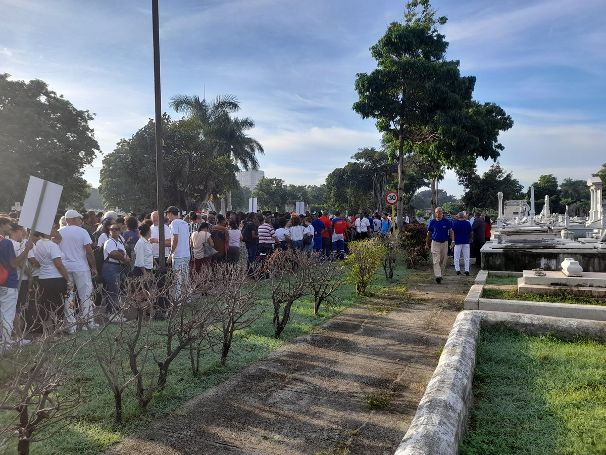 En honor a los mártires del horrendo crimen de Barbados,  la <a href="/ContraloriaCuba/">Contraloría Cuba</a> presente en el acto celebrado en horas tempranas de la mañana <a href="/MarbanMirian/">Mirian Marbán González</a> <a href="/GladysBejerano/">Gladys María Bejerano Portela</a>