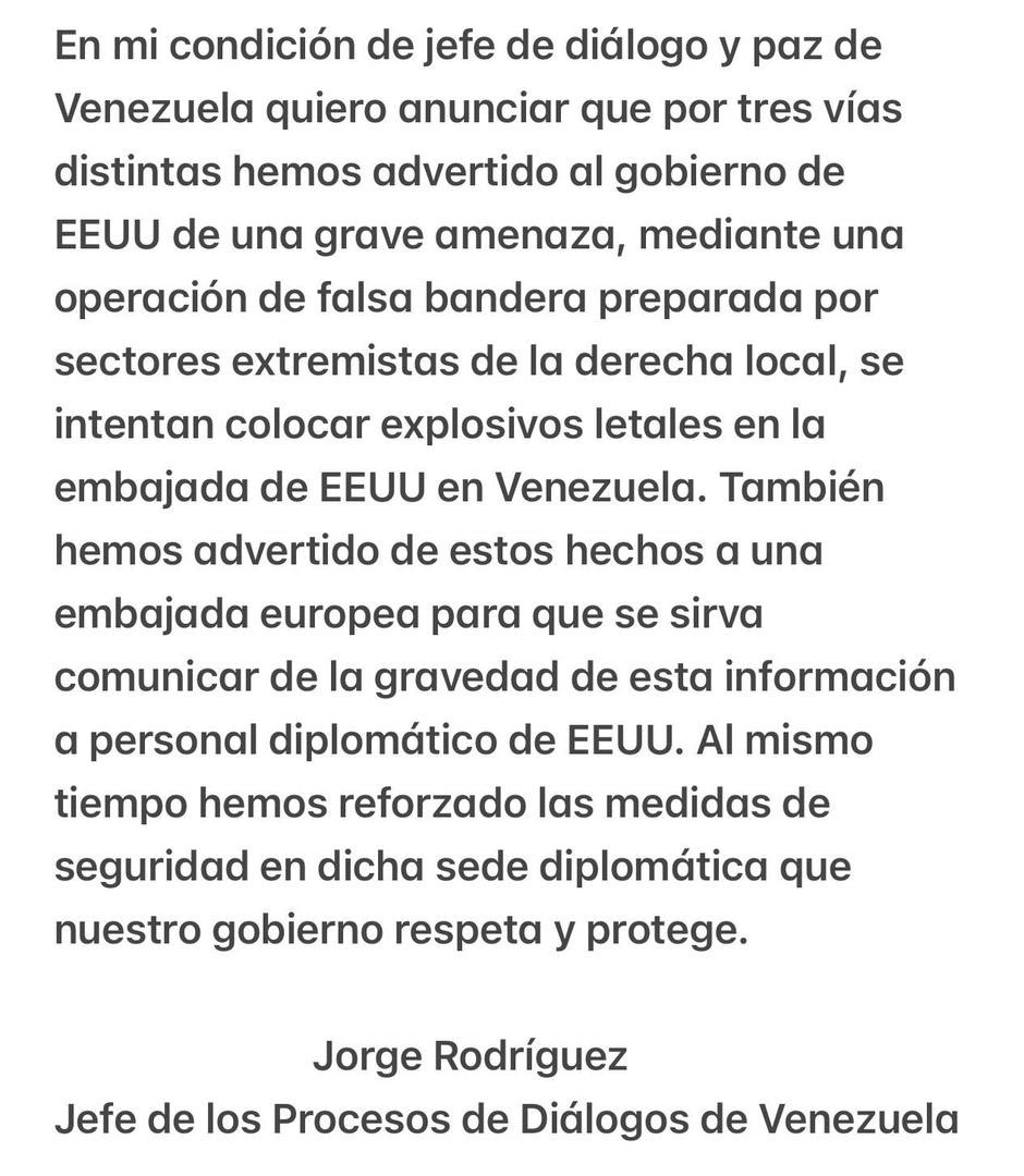 🚨¡ÚLTIMA HORA VENEZUELA! 🚨🇻🇪

LO ÚLTIMO 🚨 El Cartel de los Soles y su jefe Nicolás Maduro dice que le informó a EEUU “por tres vías distintas” de que hay supuestos planes para atacar la embajada de EEUU en Caracas, y que ellos protegen ahora el edificio.