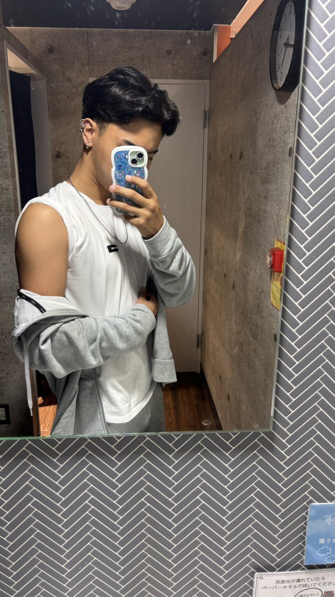 胸トレしたけど分かりにくい
胸トレやっぱり苦手