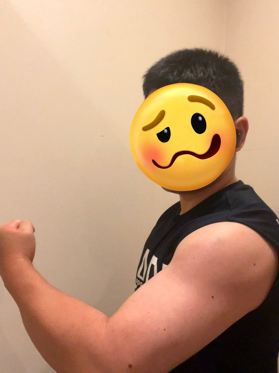 anzlover's tweet image. 肩トレぃ、終了っ😎
お風呂入る🛀

#筋トレ #muscle