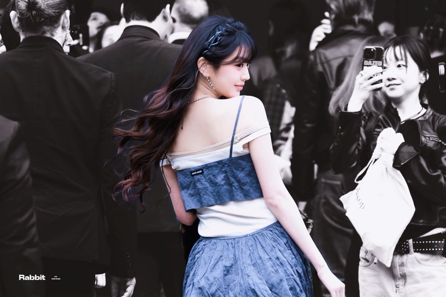 G2lBfevbMAASmYR?format=jpg&name=900x900