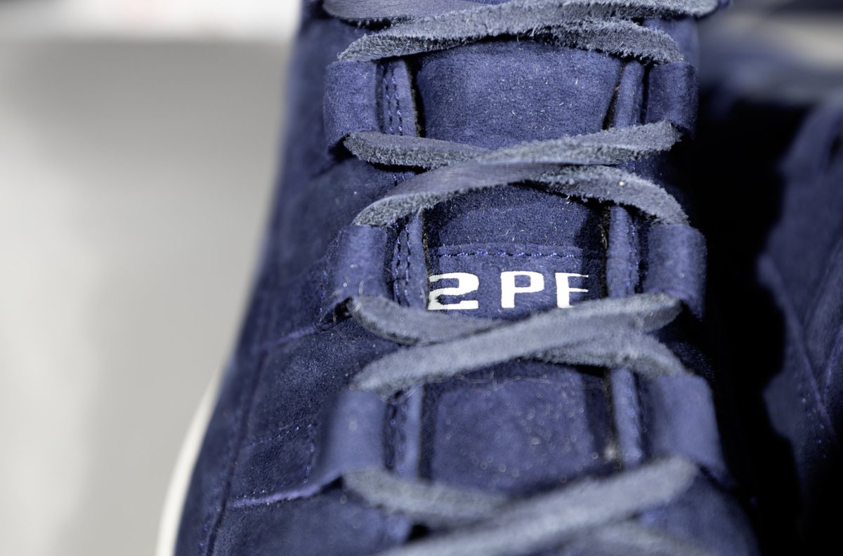 ayeelectric_'s tweet image. Let&apos;s not get swept tomorrow boys.

But today.....I show my Jeter 11 high&apos;s. 1 of 5 they say 😅