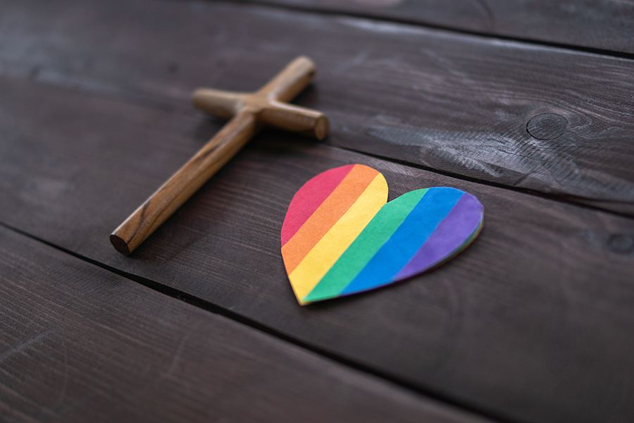 SecEd_Education's tweet image. How can we set about creating an RE #curriculum that reflects the real world and helps young people to navigate sexual ethics and stand firmly against prejudice? Shammi Rahman – @HFL_Education – reflects and offers eight suggestions: buff.ly/nsAF1cK #religiouseducation