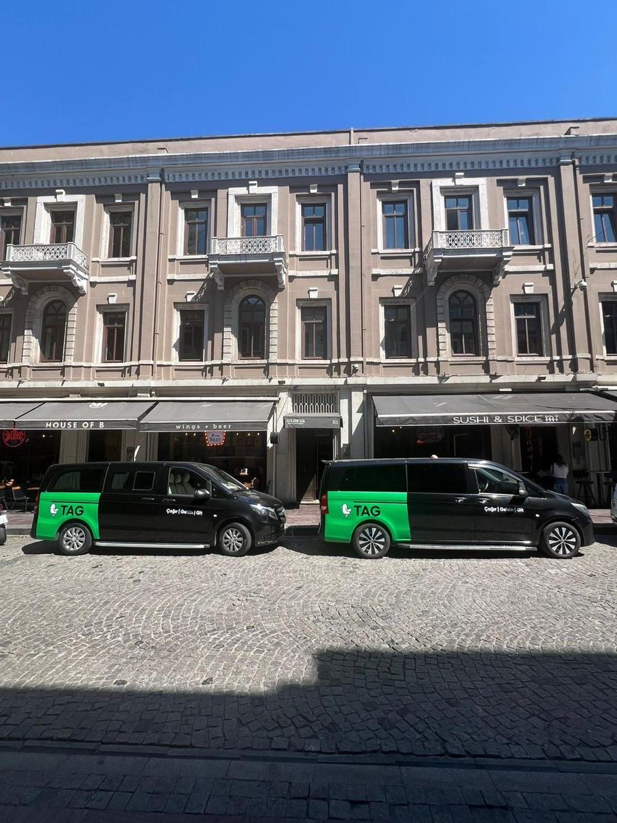 İstanbul sokaklarında çok sayıda TAG yazılı vito araç görüldü.