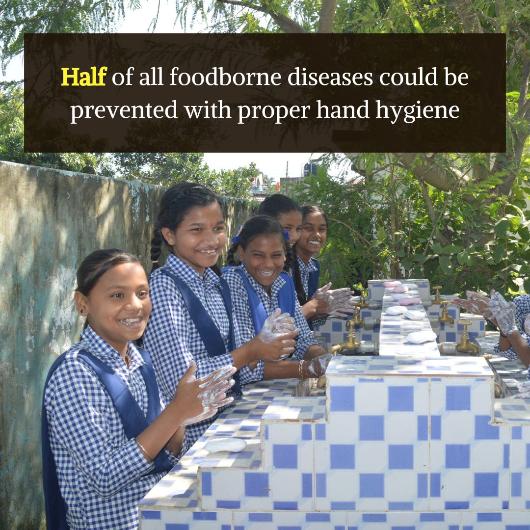 wash_alliance's tweet photo. 🧼 Hand hygiene, Nutrition &amp; Health ✨
🍓 Better nutrient absorption and physical growth due to lack of such diseases.
📚 Fewer sick days and improved attendance
🧠 Better focus and mental wellbeing 💧🖐️
#GlobalHandwashingDay #HandHygiene #nutrition #WASH #HealthForAll #GIWA🌷 https://t.co/dQhShWLV2k