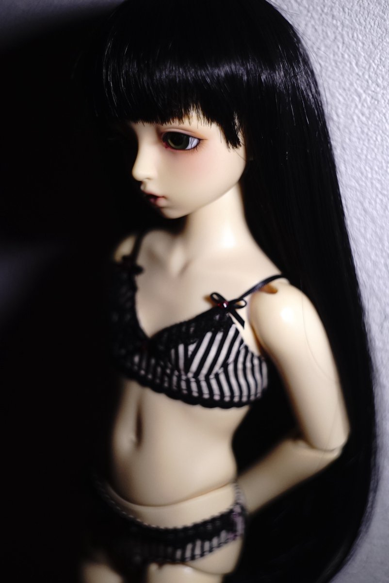 fahrenheit0128's tweet photo. まこちゃんにランジェリーを作ってみました。まこちゃんが持つ可愛さと大人っぽさを詰め込んでみたつもりです。赤いスワロフスキーは欠かせません。
#sdmまこ https://t.co/WwJPuPiyV4