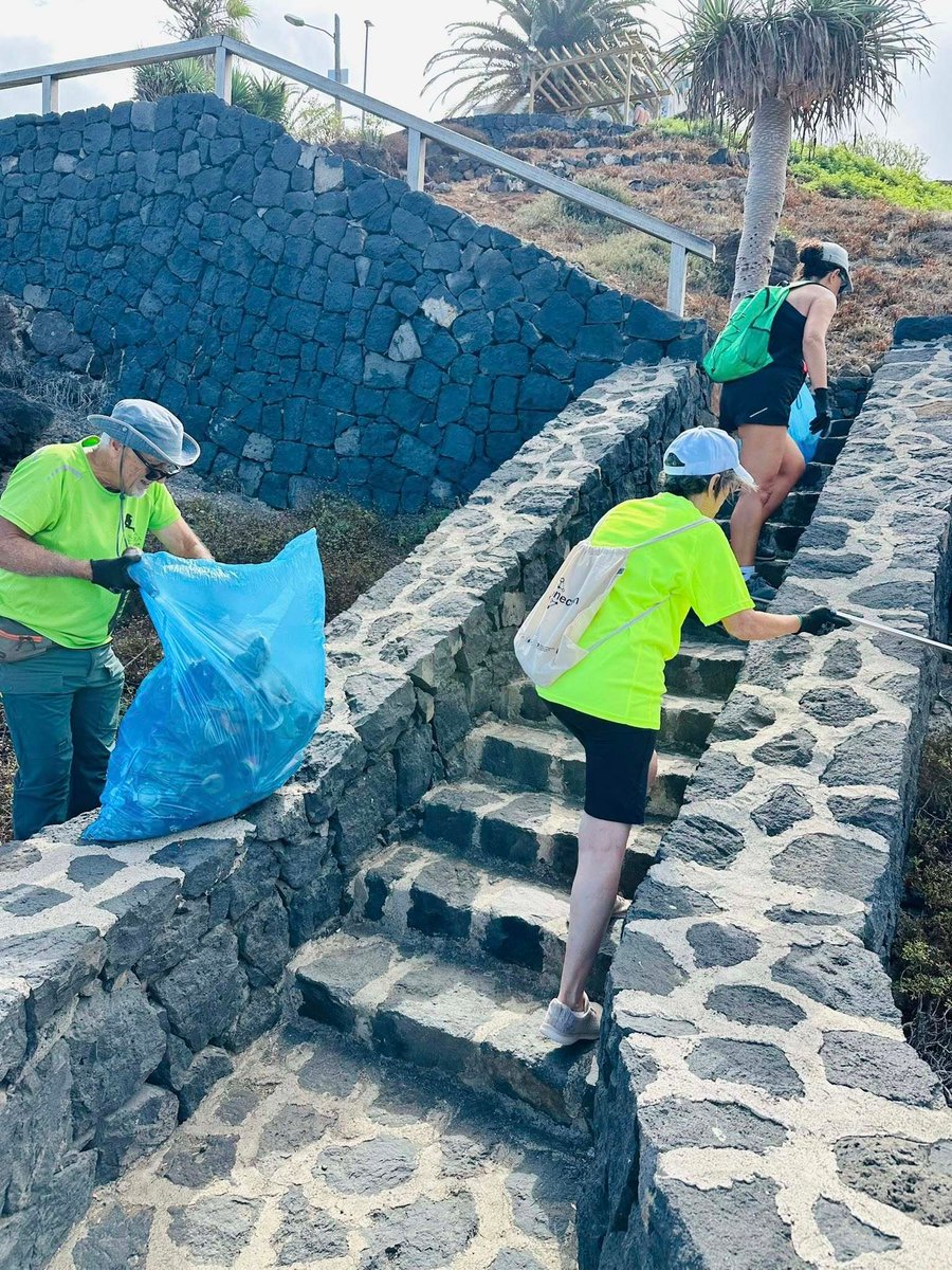 AytoSJR's tweet image. #MedioAmbienteSJR El sábado en el Charco de La Laja tuvo lugar el encuentro de recogida de basuraleza del proyecto &quot;Libera&quot; del que formamos parte  ¡Muchas gracias a todos los participantes!

#LIBERA1m2 #basuraleza #ProyectoLIBERA