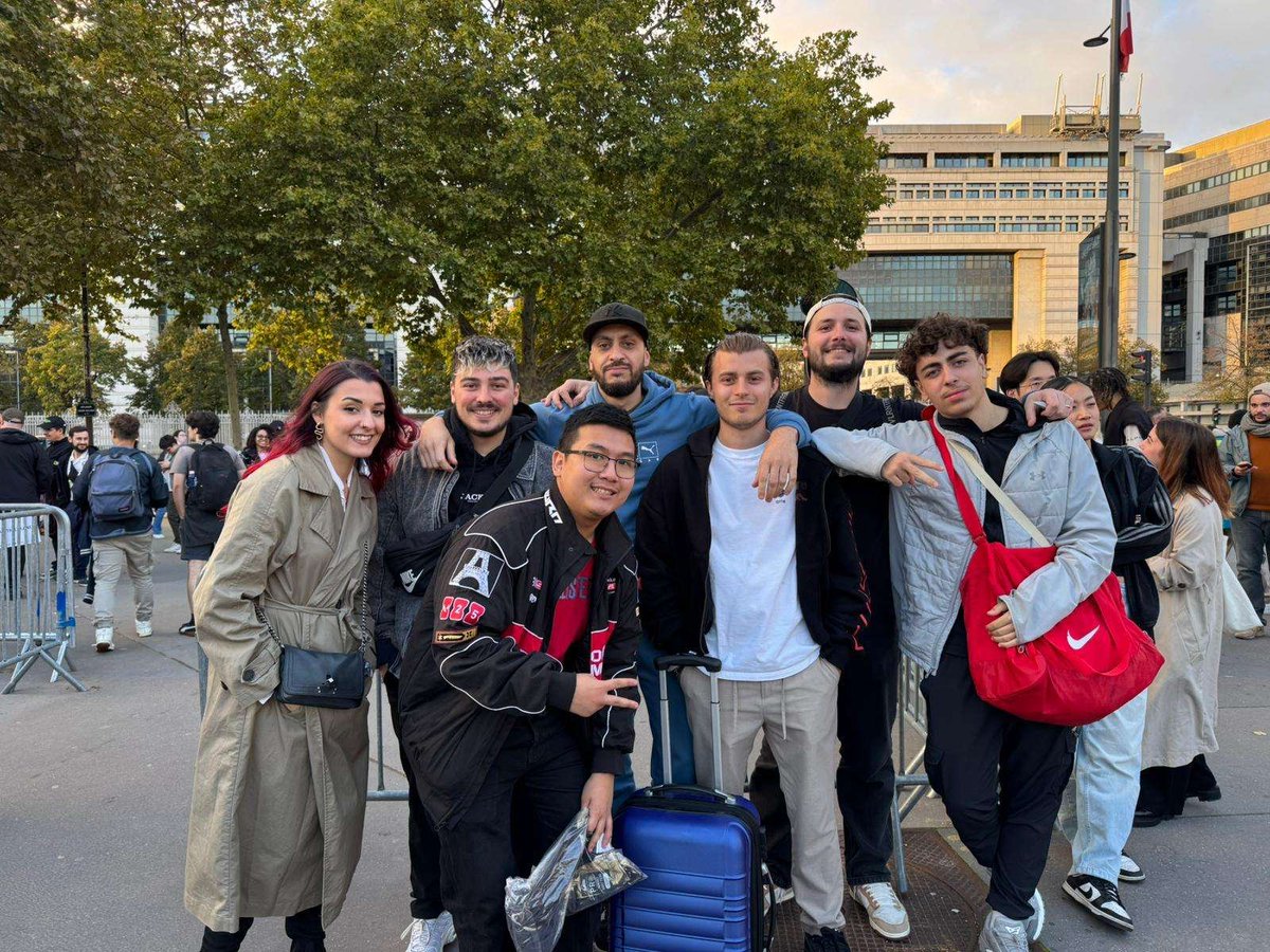 J’ai apprécié cette grande finale, même si elle a démarré un peu lentement, et c’était cool de revoir certaines personnes.

<a href="/Officialbonkar/">bonkar</a> s'empare du titre de World Champion avec sa belle équipe, ça motive plus que jamais !