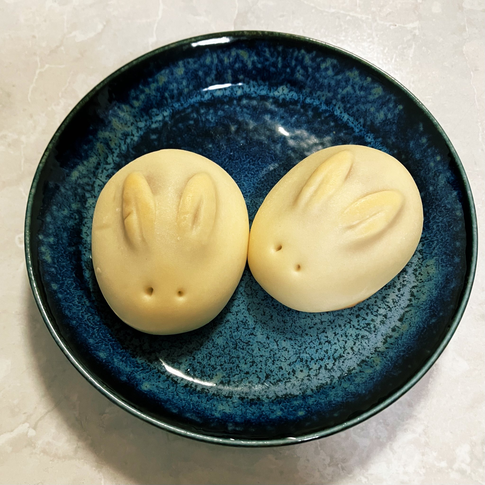 饅頭の申し子 秋のデザインのお饅頭販売しております！ | | ショップブログ