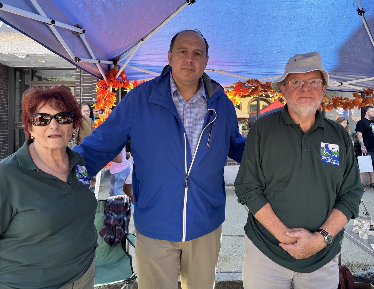 JamieEldridgeMA's tweet image. The 3 federal wildlife refuges in my district are now closed due to #governmentshutdown2025. On Saturday in #Maynard, I met w/ Friends of Woodlands &amp;amp; Waters, the advocacy group for the Assabet River, Oxbow &amp;amp; Great Meadows National Wildlife Refuges. Thinking of staff &amp;amp; volunteers