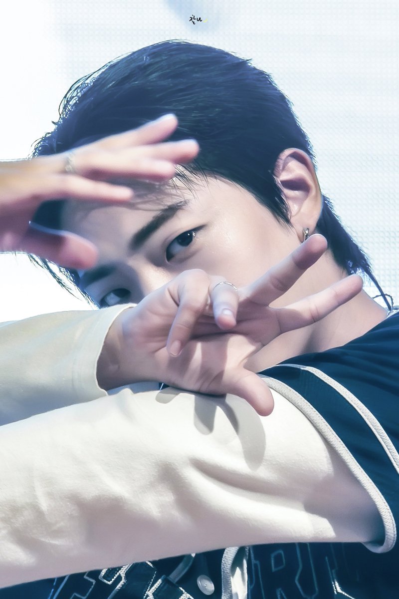 instinfuse's tweet image. 250925 숭의여대 목멱축제

하 누구야 저거
#이션 #ETION #온앤오프 #ONF