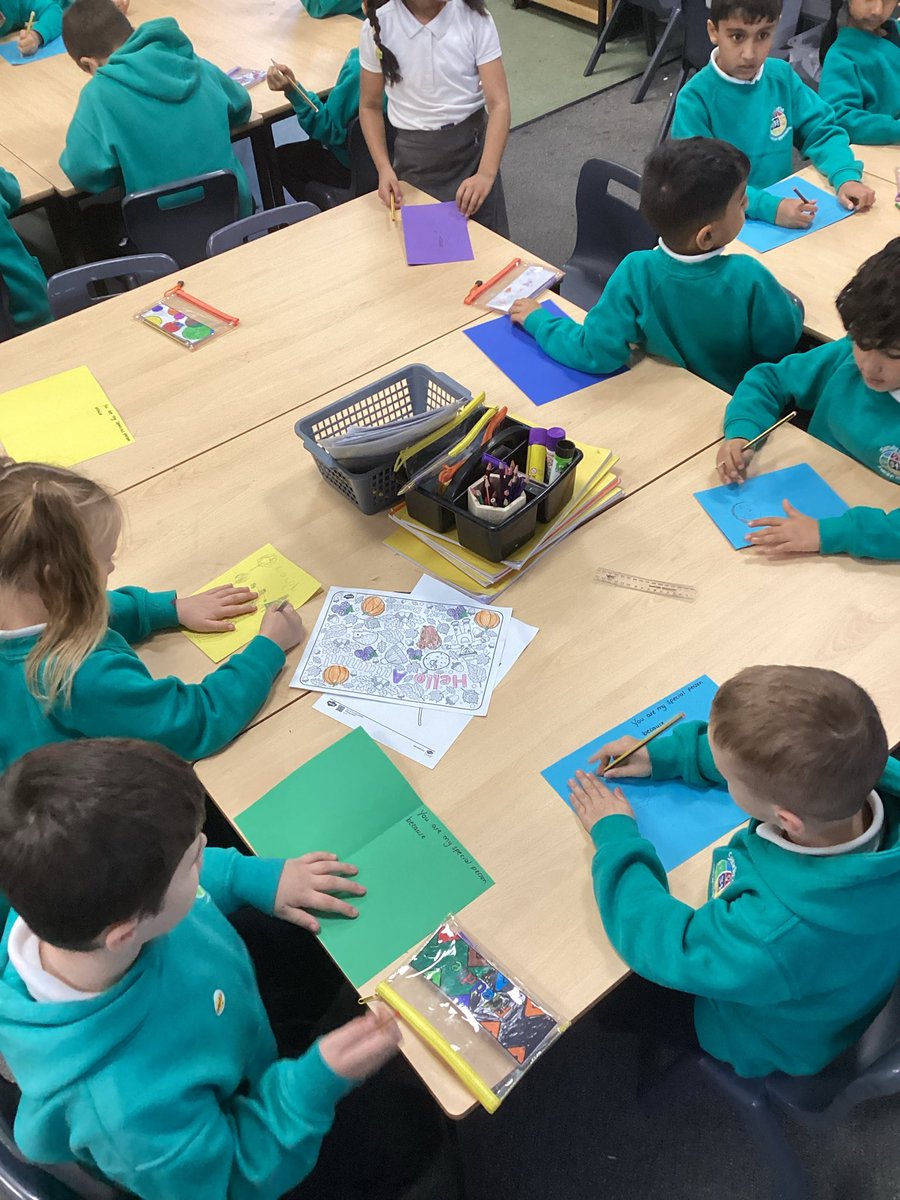 This afternoon in PSHE Poplar have been thinking about the people that are special to them. The children made cards to give to their special people and wrote why they are special to them.