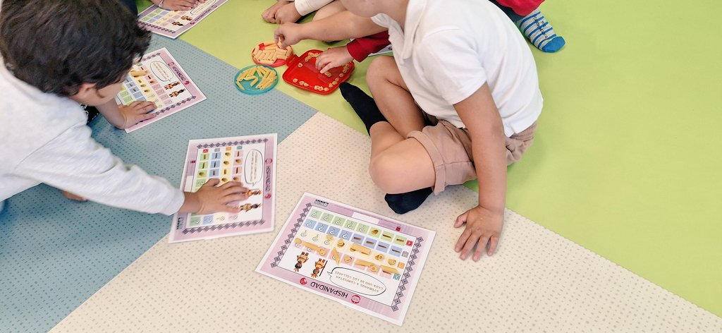 Celebramos la #Hispanidad2025 en  #CEIPMarioVargasLlosa de <a href="/Ayto_Las_Rozas/">Ayuntamiento de Las Rozas</a> 
Y aprendemos que "cada amigo nuevo es un tesoro y cada cultura un regalo para el mundo". #CTIF_MadridOeste #IF_CMadrid #CodigoEscuela4_0_Madrid <a href="/Hispanidad2025/">Hispanidad 2025</a>